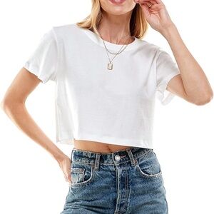 2 boxy cropped T-shirts